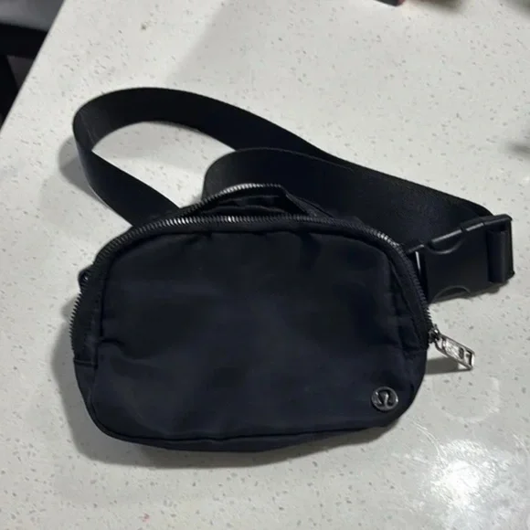 lululemon athletica Black Men's Belt Bag - Picture 1 of 5
